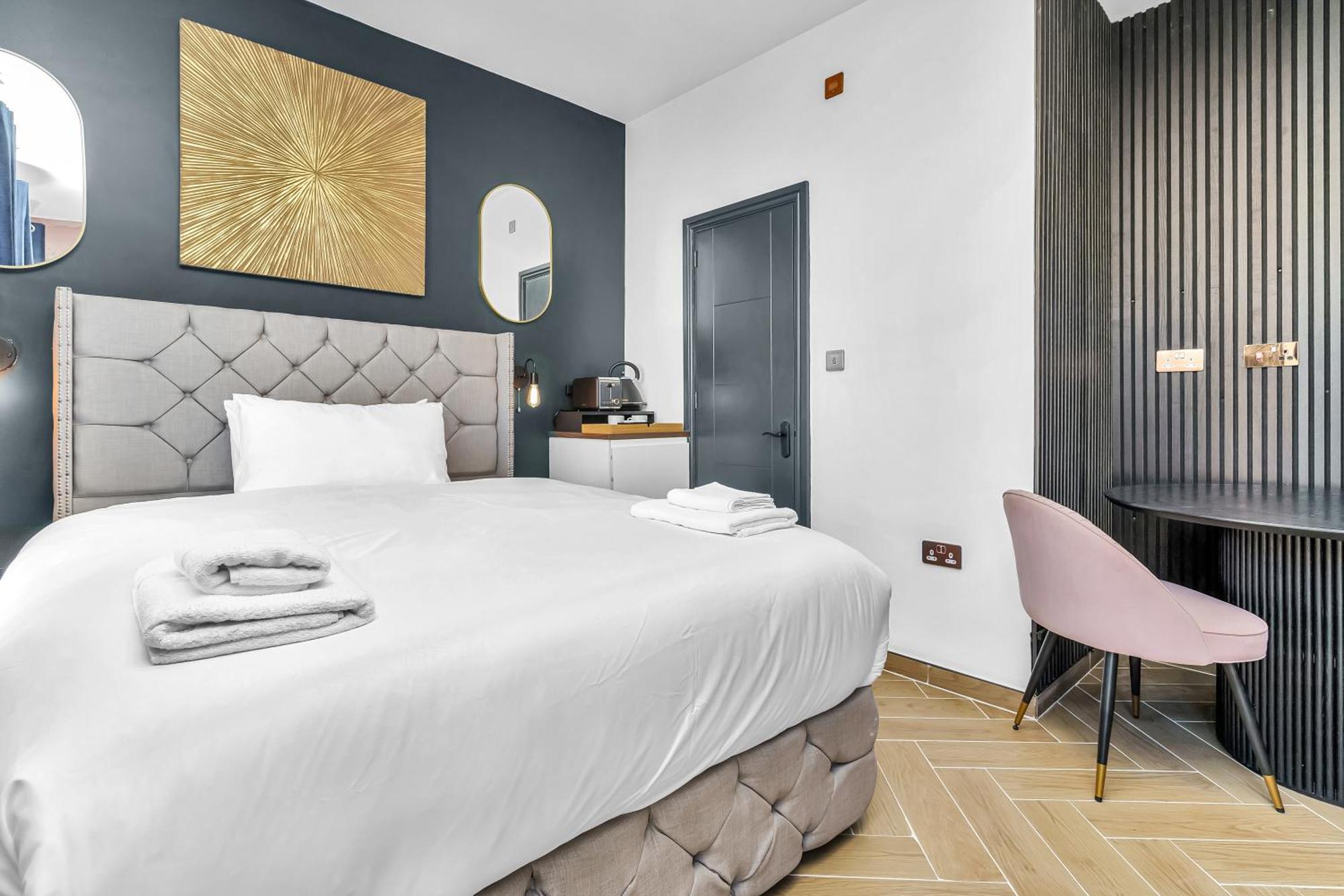 G Eighty Four Apart otel Londra Dış mekan fotoğraf