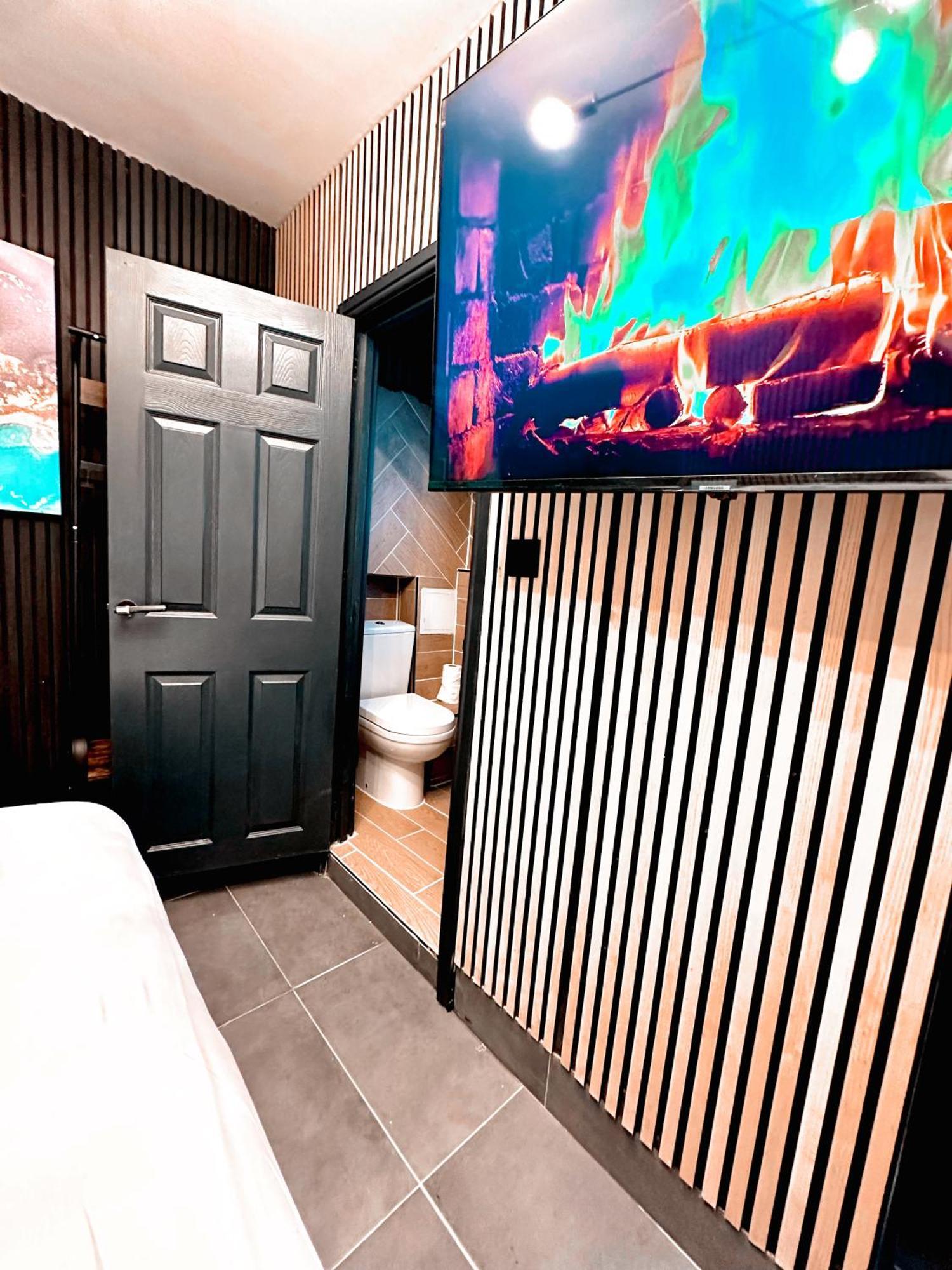 G Eighty Four Apart otel Londra Dış mekan fotoğraf