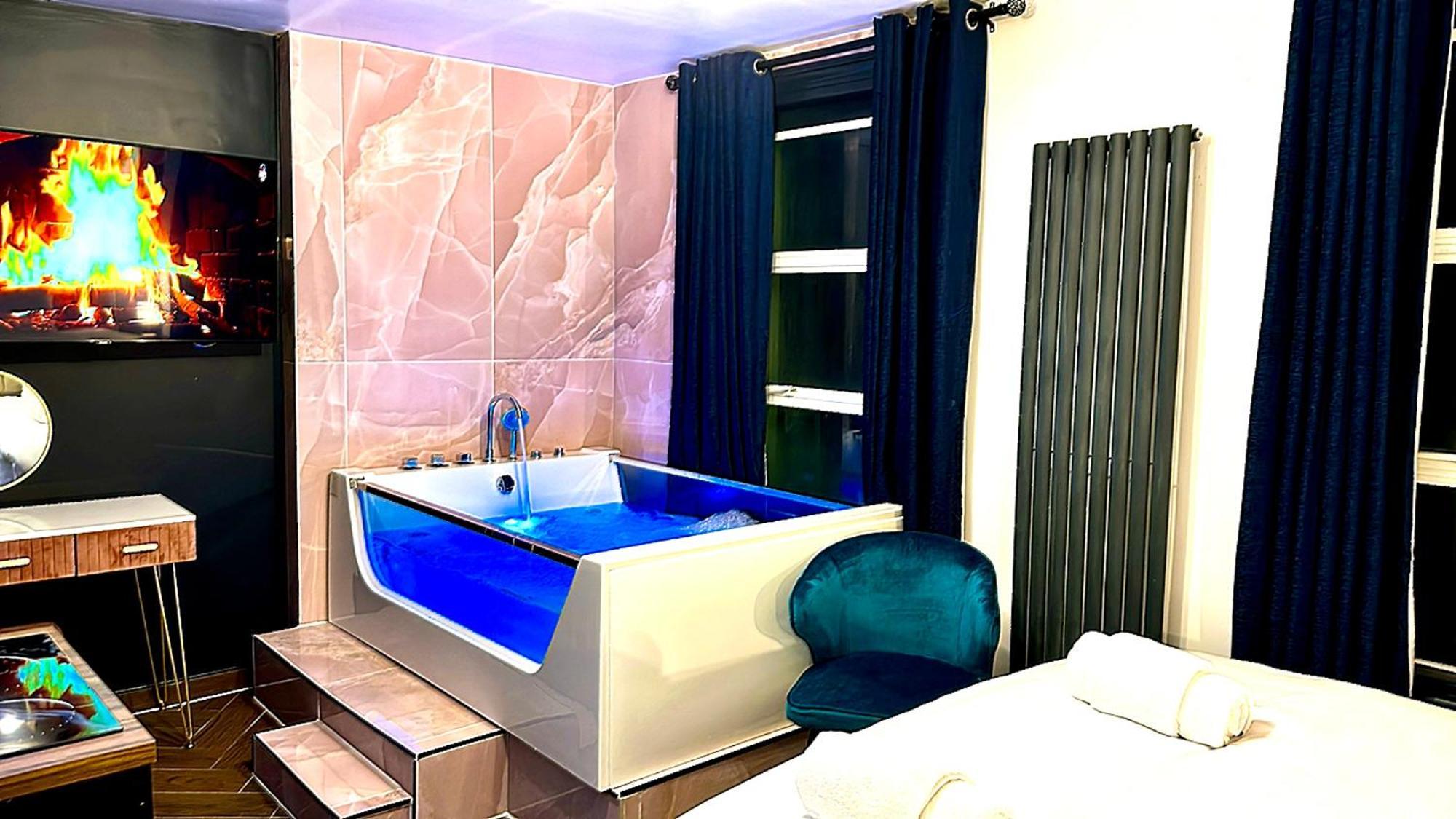 G Eighty Four Apart otel Londra Dış mekan fotoğraf